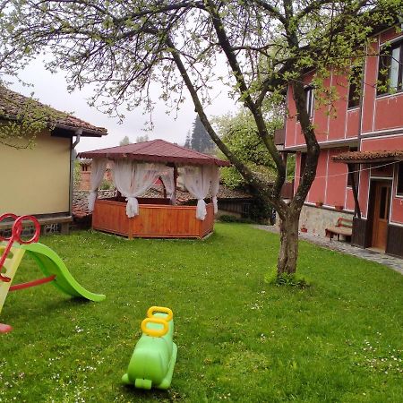 Стаи За Гости Дора 科普里夫什迪察 外观 照片